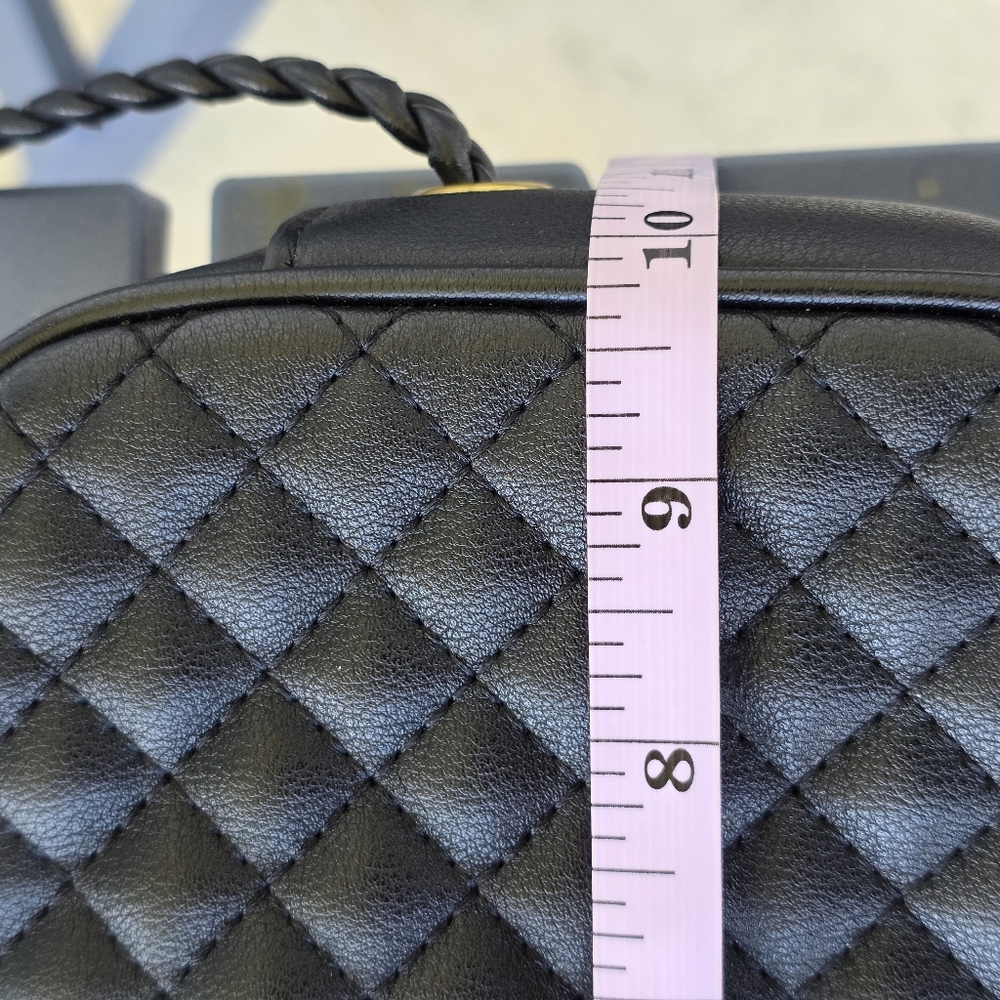 Gucci Black Quilted Cross Body Bag Red Green Striped FLAW Bad Zio - Picture 9 of 13